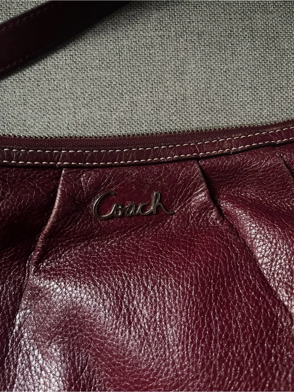 Vintage Coach | Burgundy Leather Crossbody Bag